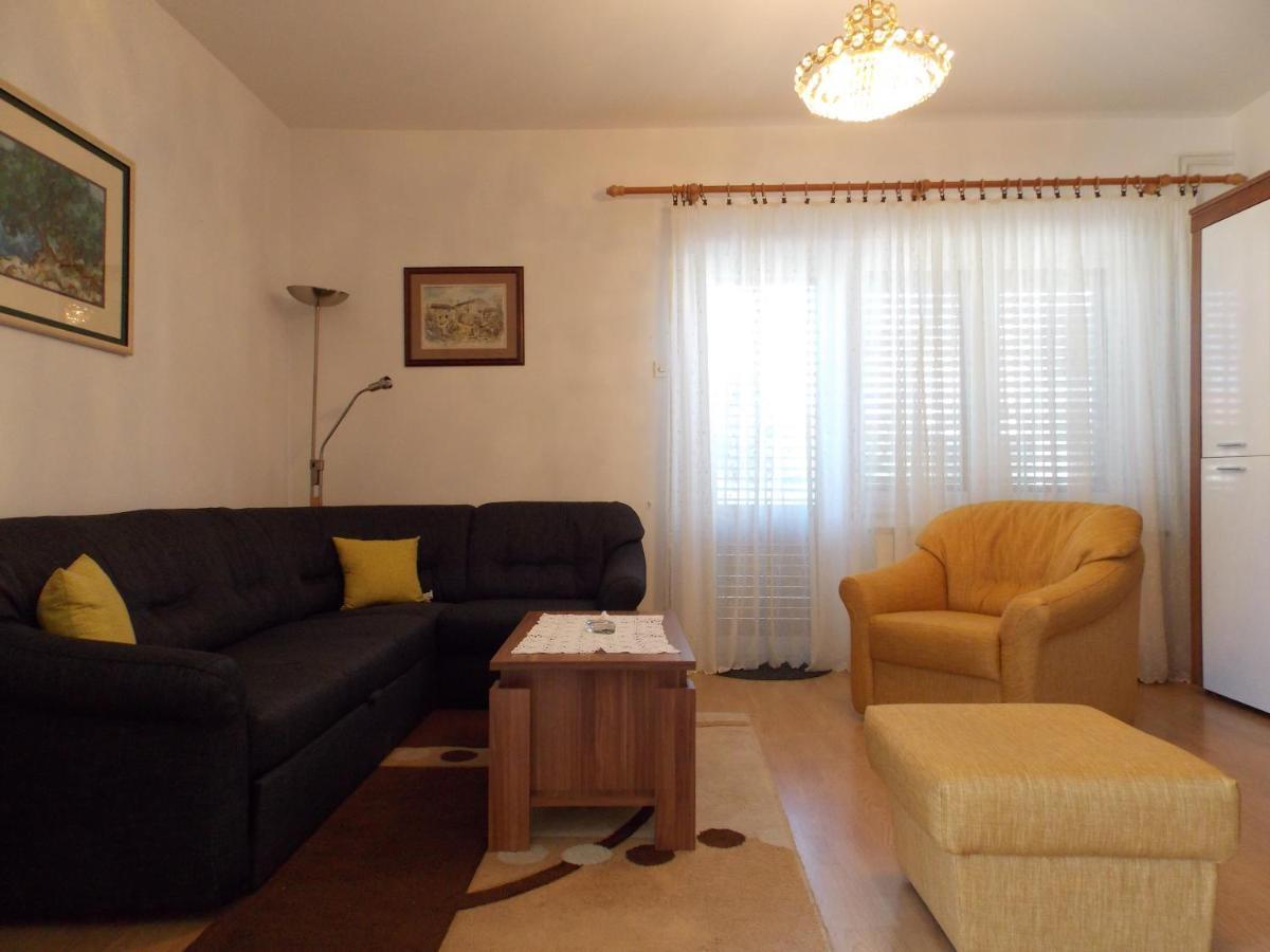 Apartment Sladic Njivice Eksteriør billede